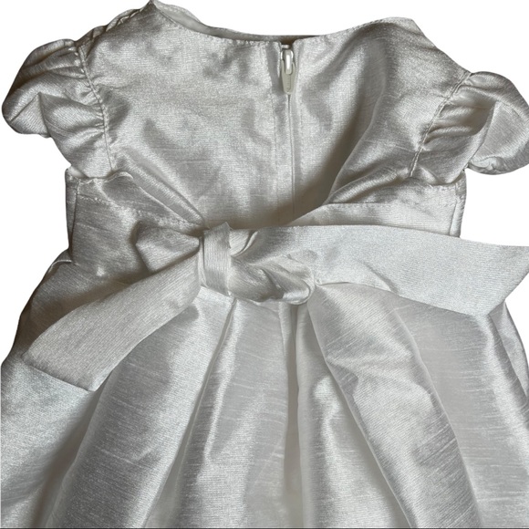 Carter's beautiful white dress, short sleeved and pleated, layered skirt. 3 mo - Picture 7 of 8